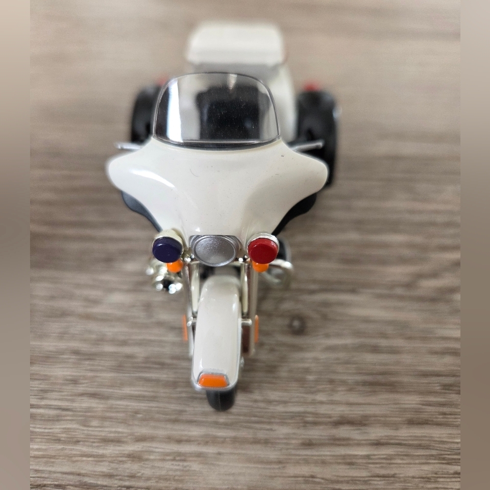 Hallmark Keepsake Motorcycle Ornament Set - Picture 6 of 13